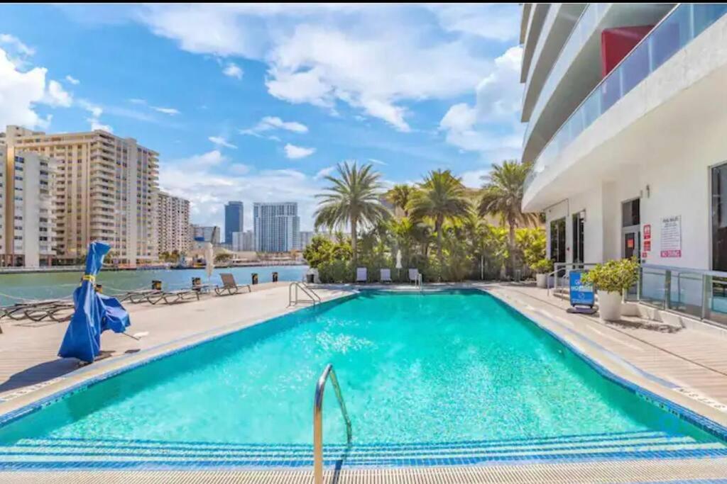 Ocean Views - Pool & Gym - Pet Friendly - Close To Beach Plaja Hallandale Exterior foto