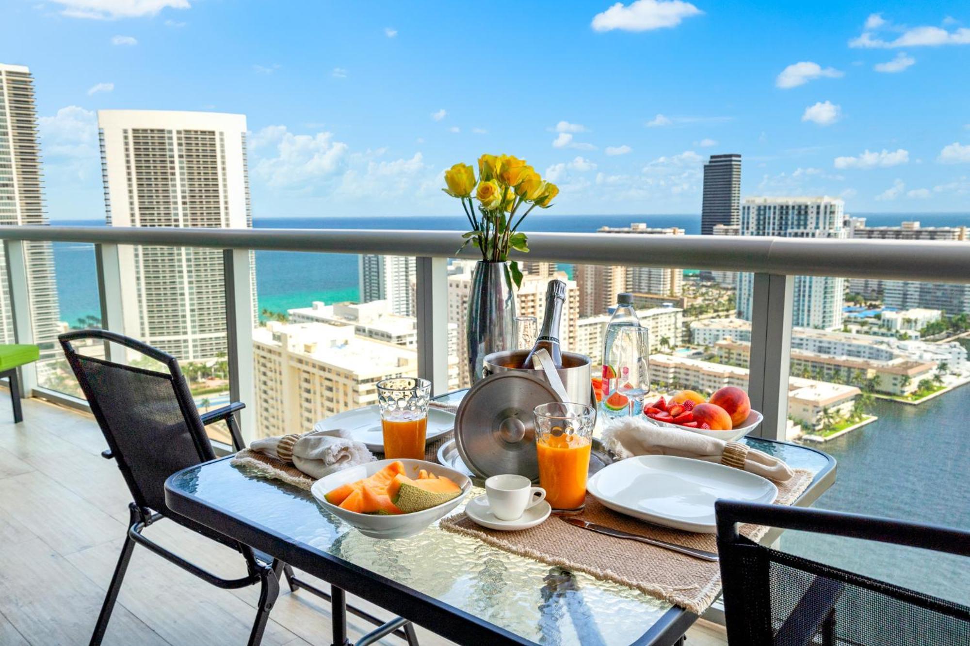 Ocean Views - Pool & Gym - Pet Friendly - Close To Beach Plaja Hallandale Exterior foto